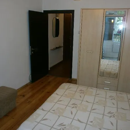 Apartamento Михаил Колони